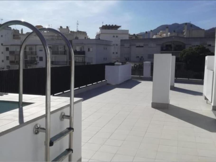 Modern Wave Escape Apartment With Private Parking And Rooftop Pool By Namaste Elite Torremolinos Exterior foto